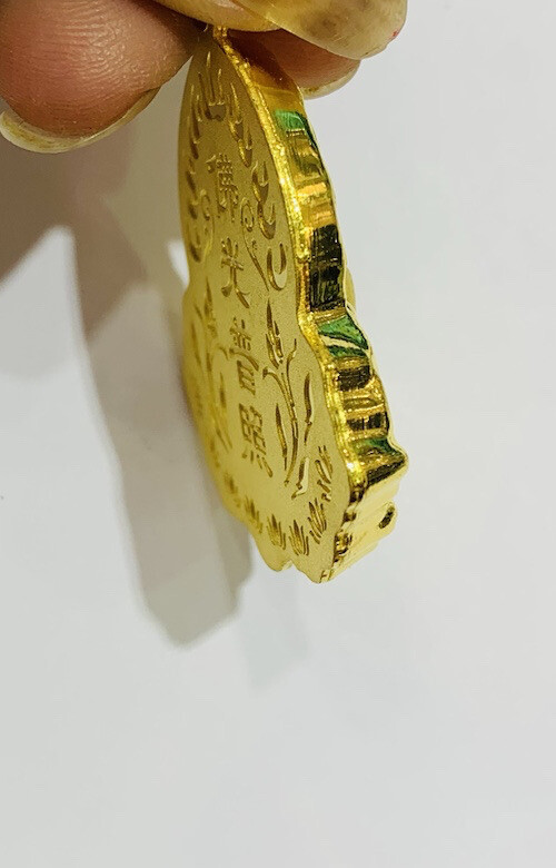 24k Solid Yellow Gold Lucky Buddha Charm Pendant 15.65Grams (Hong Kong )